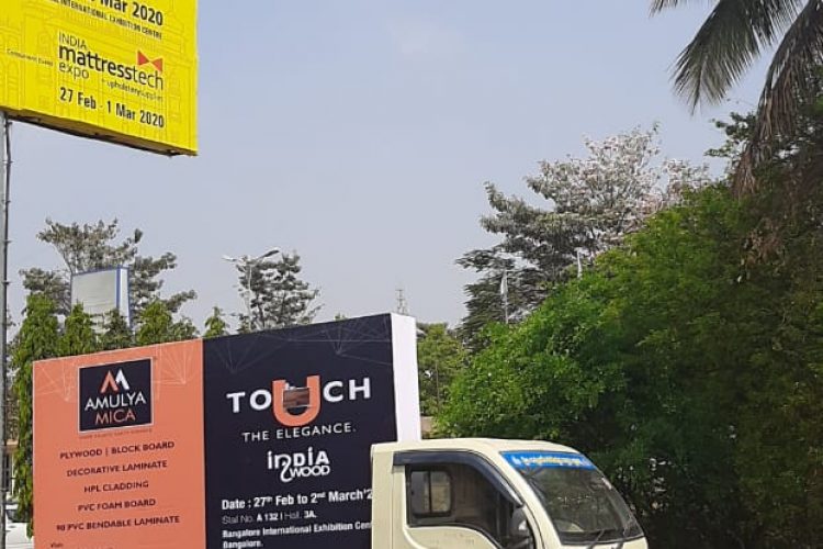mobile vans advertising
